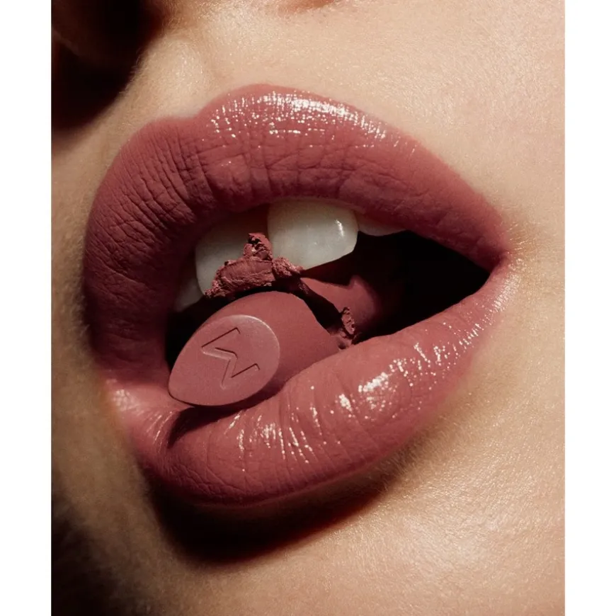 Dazzle Nights NIGHTS Silk Shine Lipstick