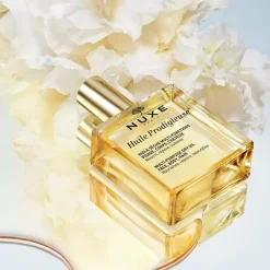 Droge olie gezicht, lichaam & haar