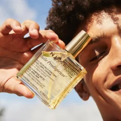 Droge olie gezicht, lichaam & haar