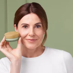 Gladstrijkende nachtcrème