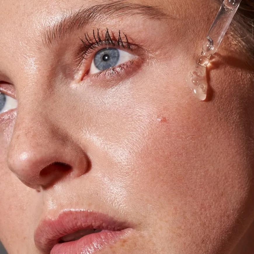 HYDRATEREND SERUM, - voor huid die regeneratie nodig heeft