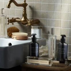 Reinigende gel voor hand en lichaam, Dans le bleu qui pétille