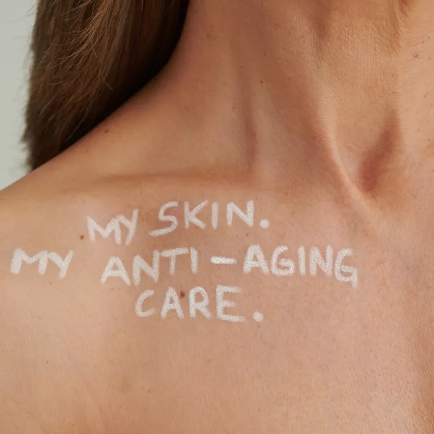 REINIGINGSMELK, - voor huid die regeneratie nodig heeft