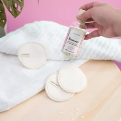 Schoonheid alleskunner rozenwater