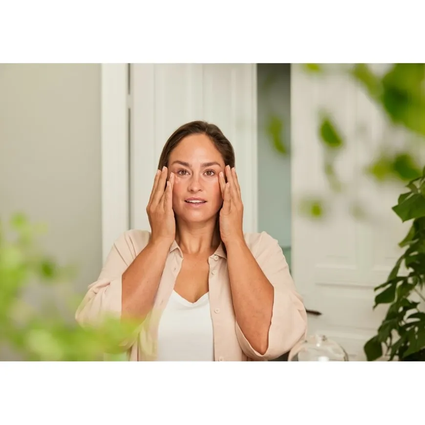 Verstevigende oogverzorging granaatappel & maca peptiden, Vermindert rimpels, wallen en donkere kringen onder de ogen