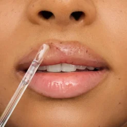 What a fake! Glass Shine Plumping Lip Filler